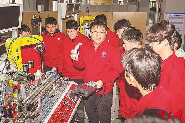 “訂單式”培養(yǎng)對接產業(yè)需求