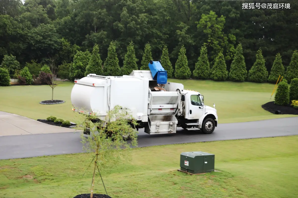 南京污水泥漿運(yùn)輸與吸污車的多功能應(yīng)用